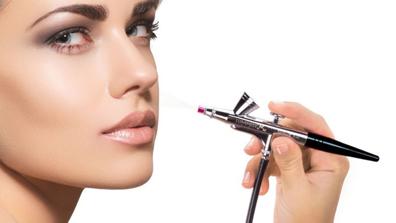 THE ULTIMATE AIRBRUSH MAKEUP GUIDE 